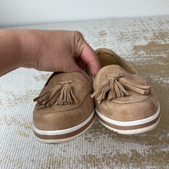 NATURALIZER Tan Suede Tassel Loafers | Size 7W - Picture 5 of 11
